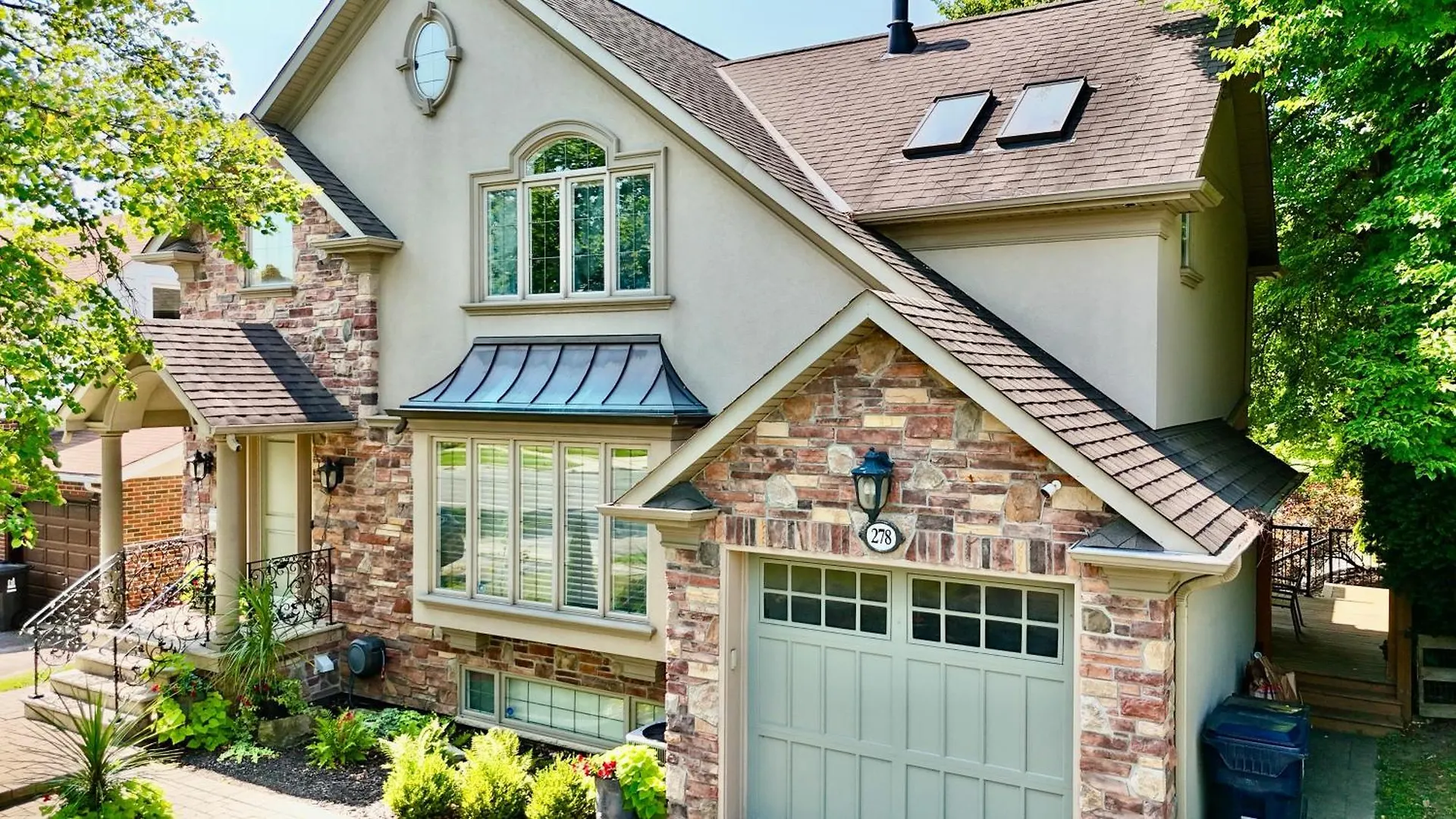 Iresidence In Toronto - Unique Mansion - Fantastic Views With Breakfast